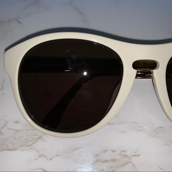 Fendi Aviator Style Sunglasses - Picture 4 of 16